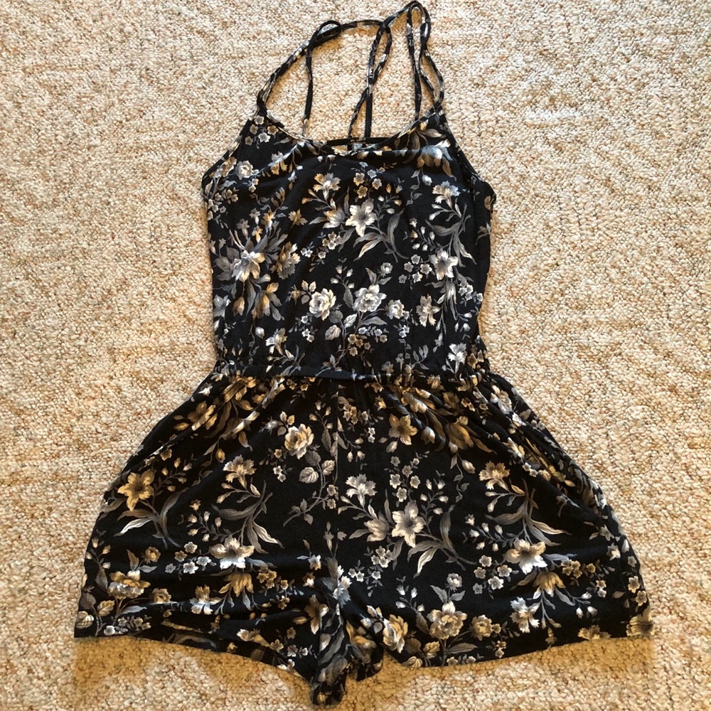 American Eagle black floral romper size XXS